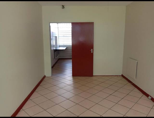 3 BEDROOM APARTMENT FOR SALE IN SUNNYSIDE